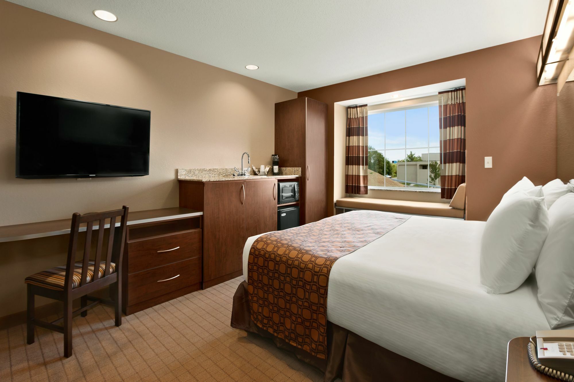 Microtel Inn & Suites By Wyndham Wheeling At The Highlands Triadelphia Екстер'єр фото